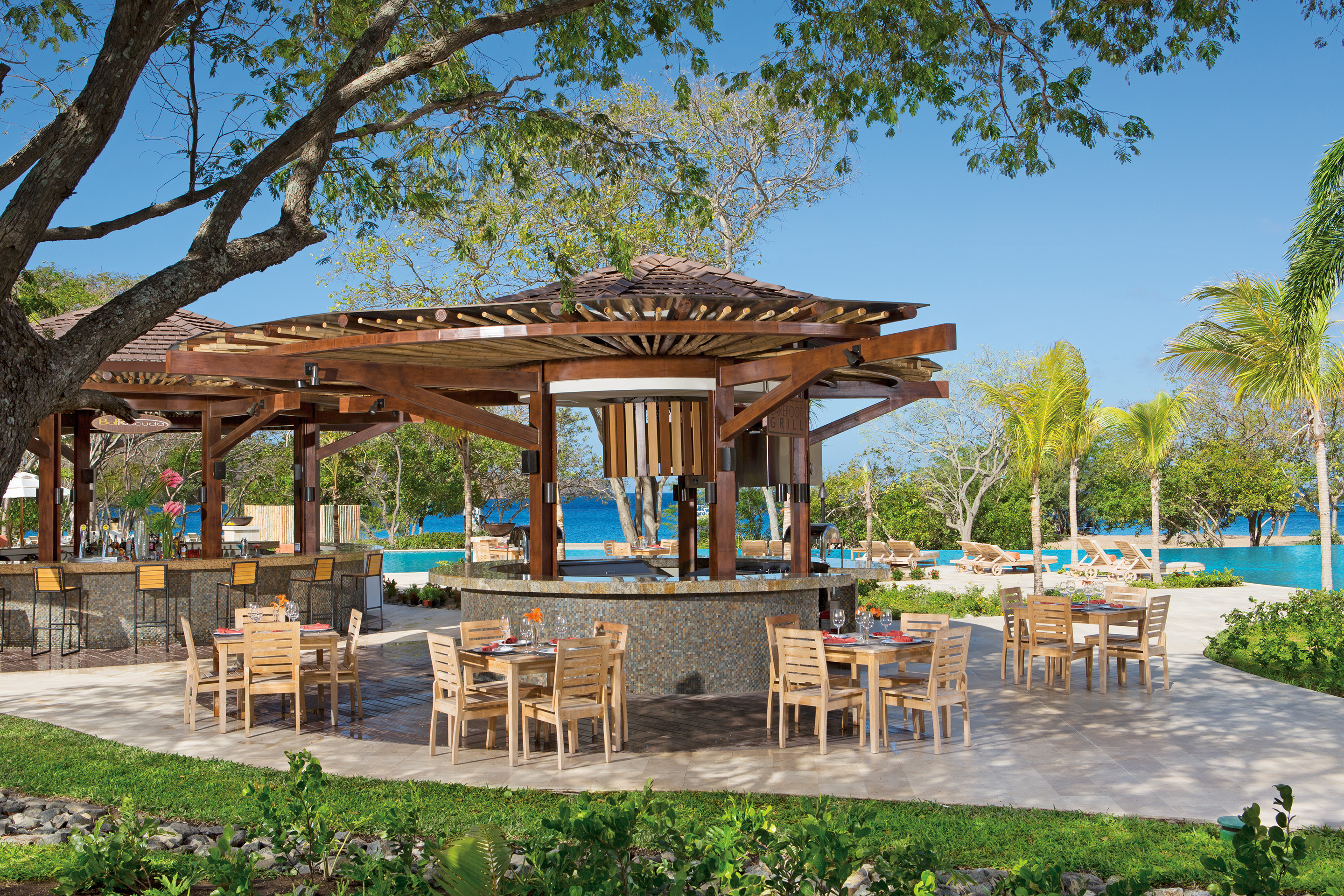 international dining options at Dreams Las Mareas Costa Rica.